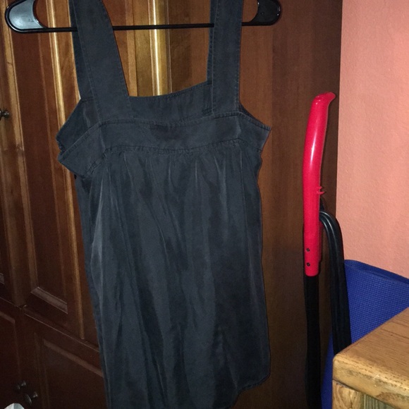 Tank top size medium! - Picture 2 of 2